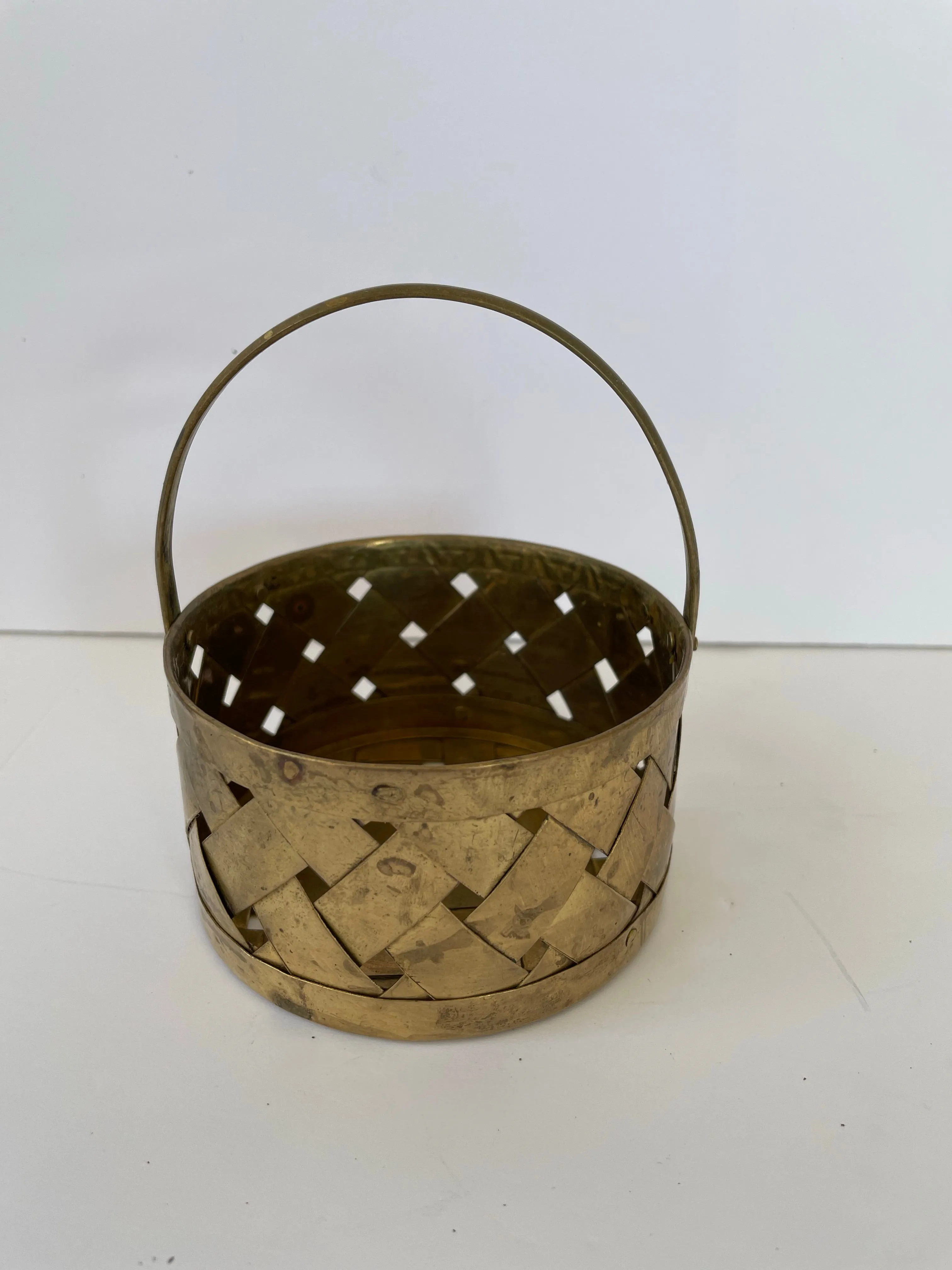 ~ Round Brass Potpourri Trinket Basket with Hinged Handle