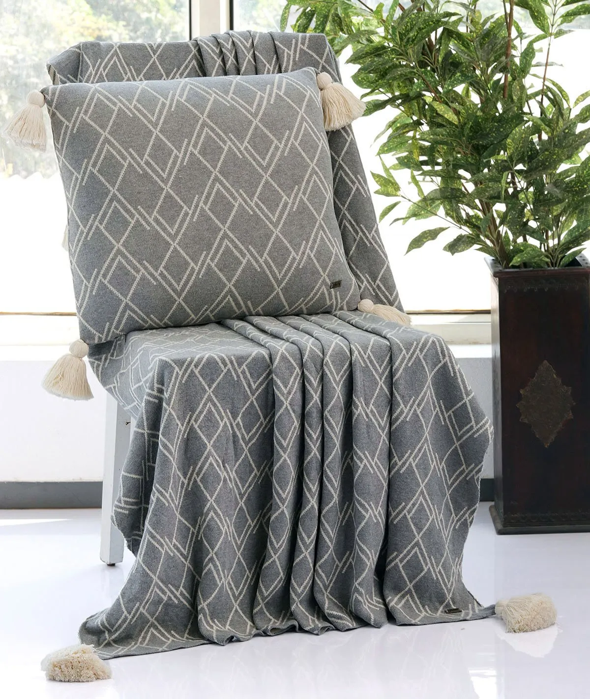 Gianna - Light Grey & Natural 100% Cotton Knitted All Season AC Throw Blanket