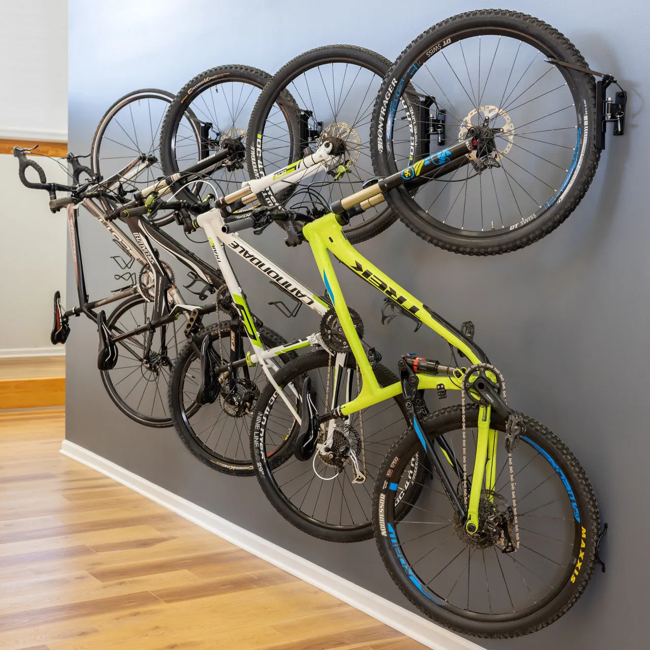 OUTLET | Swivel Mount Bike Storage Rack | 4 Bicycle | Garage Wall Hook