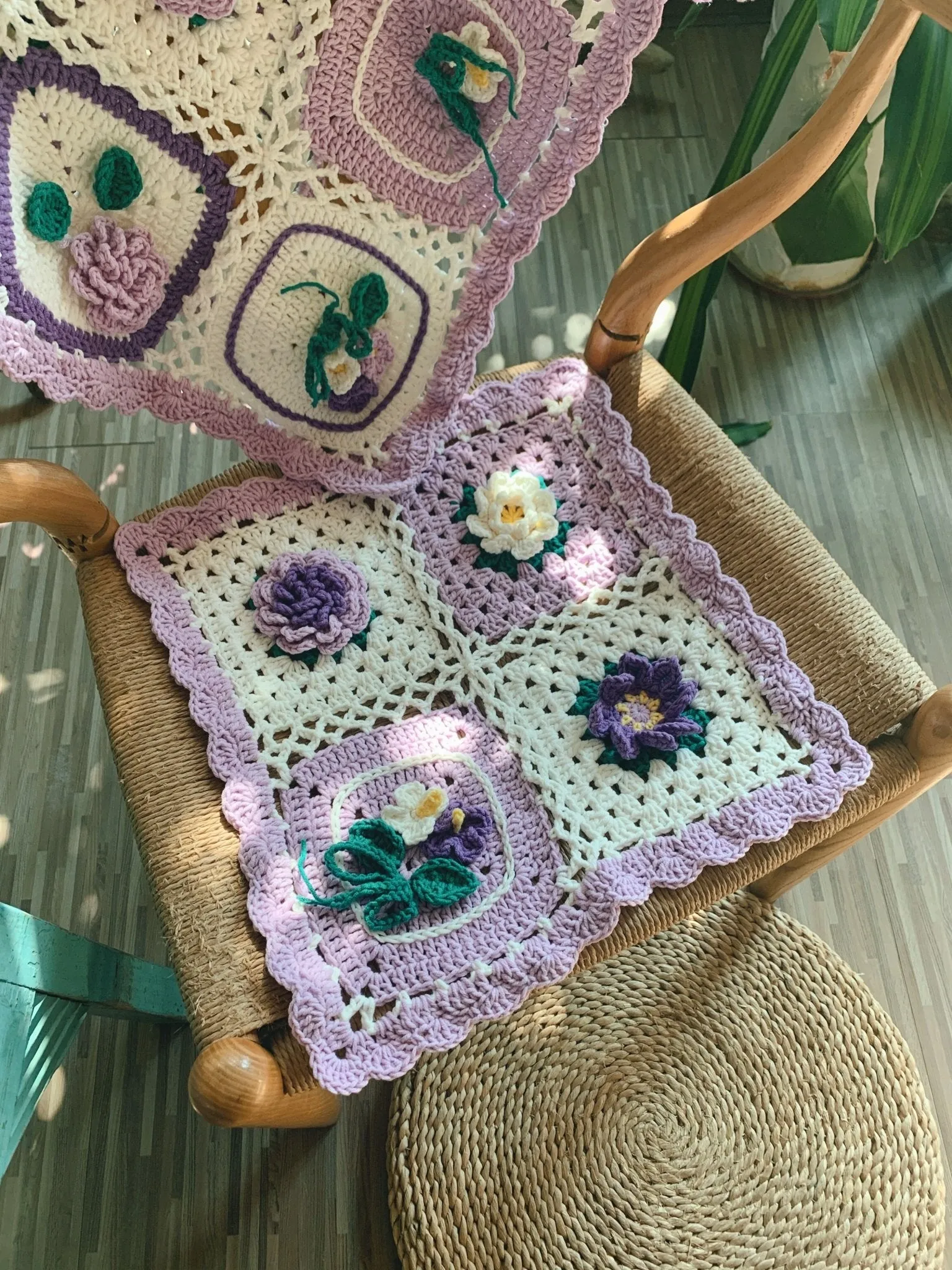 Retro Wisteria Gardenia Crochet Blanket